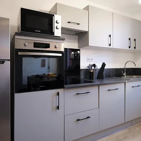 Magnifique*t4*centre Ville*wifi*billard*netflix* *